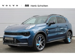 Lynk & Co 01 1.5 Plug-in Hybrid 261PK | Panoramadak | Adaptieve cruise control | Keyless | Verwarmbare voorstoelen | 20 inch Lichtmetalen velgen | Elektrische Achterklep | Apple CarPlay | Android Auto | Getint Glas | Donkere Hemelbekleding | Bind Spot Information | 360 Graden Parkeercamera | Draadloze Telefoonlader | Stoelverwarming