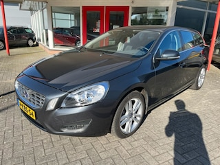Volvo V60 1.6 T3 150PK Automaat TREKHAAK/PDC/NAVI/BLUETHOOTH