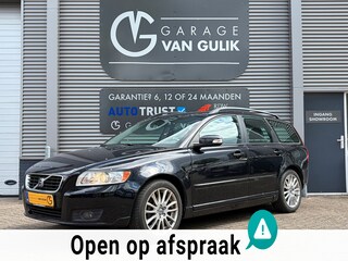 Volvo V50 2.0 Momentum 146PK Trekhaak,Clima,Cruise,ElektrRamen+Spiegels,Radio/Cd-Speler,Dakrail,Leder,Bluetooth,Parkeersensoren