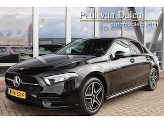 Mercedes-Benz A-klasse Limousine A250e 218PK AUTOMAAT AMG NIGHT Navi | Wide Screen | Sfeerverl.| Camera | Stoelverw. | Pdc v+a | Led |