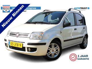 Fiat Panda 1.2 Emotion | Incl. 12 maanden Garantie | Parkeersensoren | Airco | Climate controle | Half lederen bekleding | Elektrische ramen | Elektrisch verstelbare spiegels | Centrale deurvergrendeling met handzender | Getinte ramen | 14 Inch LMV | Origineel NL Auto | NAP |