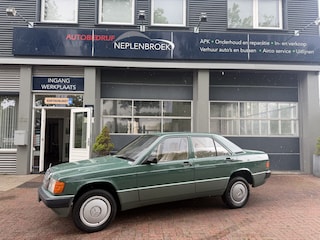 Mercedes-Benz 190-serie 2.0 Bj 1988 Automaat Uniek Schuurvonds moet gezien worden !!