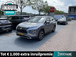 Mitsubishi Eclipse Cross 2.4 PHEV Intense+ | Carplay | Navigatie | Parkeersensoren voor en achter / Achteruitrijcamera | Dealeronderhouden | FABRIEKSGARANTIE TOT 2030! |