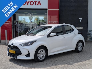 Toyota Yaris 1.5 Hybrid Active NAVIGATIE ADAPTIVE CRUISE CONTROL ACHTERUITRIJCAMERA