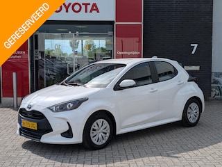 Toyota Yaris 1.5 Hybrid Active NAVIGATIE ADAPTIVE CRUISE CONTROL ACHTERUITRIJCAMERA