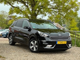 Kia Niro 1.6 GDi BusinessLine | Camera + Carplay + Stuur/Stoel vrw. Nu €10.975,-!!