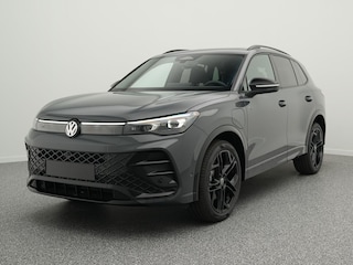 Volkswagen Tiguan R-Line Edition 1.5 eHybrid 272 PK | Trekhaak | Panoramadak | Stuur & Stoelverwarming |