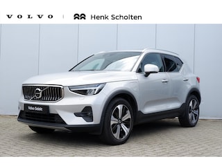 Volvo XC40 T5 Plug-in hybrid AUT7 262PK Ultimate Dark | Panoramadak | Elektrisch verstelbare voorstoelen | Climate Pack | Adaptieve Cruise Control | BLIS dodehoekdetectie | Apple CarPlay | Harman Kardon audio | 19” lichtmetalen velgen met all season banden