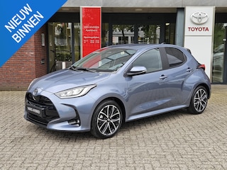 Toyota Yaris 1.5 Hybrid 115 DYNAMIC NIEUW DIRECT LEVERBAAR! MODEL 2026 STOEL/STUURVERW PARK-SENSOREN BLIND SPOT 17'' LM-VELGEN NAVI KEYLESS LED APPLE/ANDROID