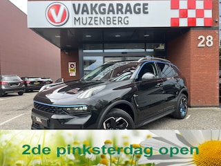 Lynk & Co 01 1.5 PHEV // INFINITY SOUND // SCHUIF-KANTELDAK // NAVI+CARPLAY // ELEK. ACHTERKLEP // ADAPTIVE CRUISE // STOELVERWARMING //