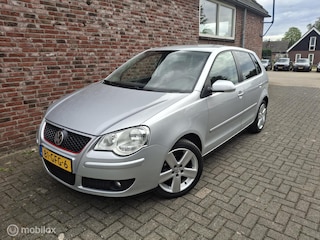 Volkswagen Polo 1.4-16V Trendline