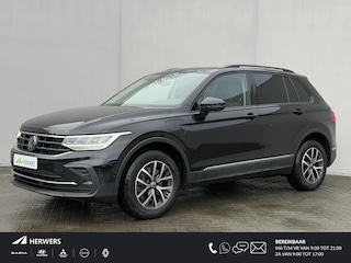 Volkswagen Tiguan 1.4 TSI eHybrid Life Automaat / Wegklapbare Trekhaak 1.800 Kg / Dealer Onderhouden / Panoramadak / Camera / Navigatie / ACC / Travel Assist / Dodehoek Detectie / Stoel & Stuurwielverwarming /