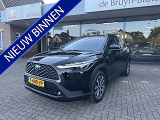 Toyota Corolla Cross 2.0 High Power Hybrid First Edition, origineel Nederlandse auto, 1e eigenaar, dealeronderhouden, trekhaak, parkeersensoren voor en achter, Apple Carplay, Android Auto, halflederen bekleding, stoelverwarming, Toyota 10 jaar garantie programma, Toyota pechh