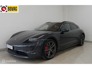 Porsche Taycan 4S 93 kWh pano, Bose, HUD Night