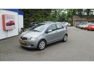 Toyota Yaris 1.3 VVTi Sol MMT