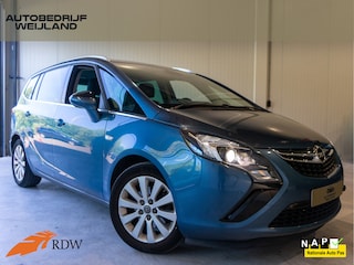 Opel Zafira Tourer 1.4 Cosmo 140 PK NIEUWSTAAT I Cosmo I Leer I 17" I Camera I Cruise I PDC I OH boekjes I 2de eig. I