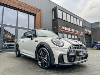 Mini Mini 2.0 John Cooper Works F1 aut 178pk/pano/camera/head up/led/uniek