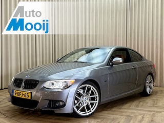 BMW 3-serie Coupé 320i LCI M-Sport / Org.NL! / 19'' LMV / Xenon / Leder / Stoelverwarming / Cruise / ECC Clima / Navigatie
