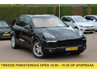 Porsche Cayenne 3.0 S E-Hybrid / Camera / Luchtvering / Leder / Bose / Keyless / 19'' / Stuur+Stoelverwarming / Navigatie / Dodehoek / Cruise Control