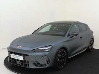 Cupra Leon 1.5 TSI e-Hybrid VZ Performance | SoH 99% | Panoramadak | Sennheiser audio | Kuipstoelen | Matte lak | Keyless | Parkeerassistent | Keyless |