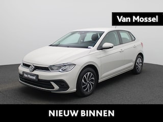 Volkswagen Polo Life Edition | Achteruitrij Camera | Cruise Control Adaptief | Climate Control | Parkeersensoren voor | Digitaal dashbord | Elektrische in klapbare spiegels |