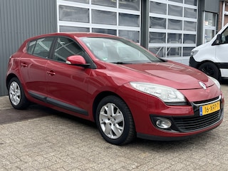 Renault Mégane 1.5 dCi Expression Airco Cruise Controle Navigatie Parkeerhulp Achter Mistlampen voor Euro 5