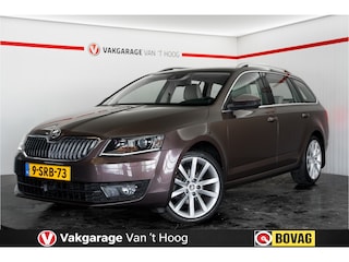 Skoda Octavia Combi 1.4 TSI Elegance Businessline|Trekhaak|Panoramadak| |ACC|Climatcontrol|Stoelverwarming
