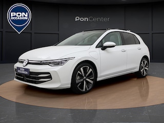 Volkswagen Golf 1.5 eHybrid Style | Pano Dak | Camera | ACC | Stuur-/Stoelverwarming | Spiegelpakket | Sportstoelen | Matrix LED |