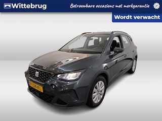 Seat Arona 1.0 TSI 95pk Style / Navigatie by APP / Parkeersensoren A / LM 16 inch / LED