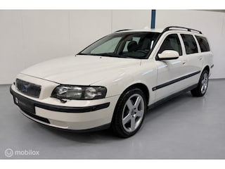 Volvo V70 2.4 T AUTOMAAT / 200PK / YOUNGTIMER