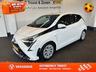 Toyota Aygo 1.0 VVT-i x-play limited Sport | Apple carplay | Achteruitrijcamera | Airco | Sportuitlaat | Begrenzer