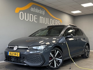 Volkswagen Golf eHybrid GTE 272PK ACC/Pano/360/Head-up/Carplay/Stoelverwarming