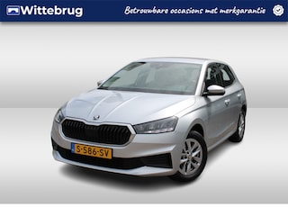 Skoda Fabia 1.0 TSI 95pk Ambition / Navigatie / LED / LM 15 inch / Parkeersensoren A / APP