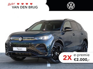 Volkswagen Tiguan R-Line Edition 1.5 eHybrid 204 PK | Navigatie | Trekhaak | Panoramadak | LED Matrix | Black style |