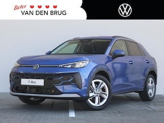 Volkswagen T-Roc Life First Edition 1.5 eTSI 116 PK | Trekhaak | App connect | 18" Torino | Clima |