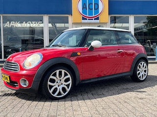 Mini Cooper 1.6 120PK | Leder sportinterieur | 17inch Lmvelgen |