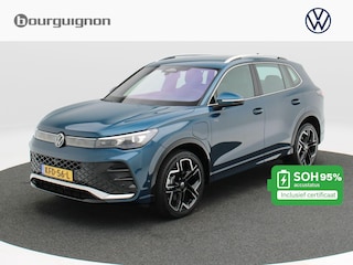 Volkswagen Tiguan 1.5 eHybrid 272 Pk Automaat R-Line | Trekhaak | Head-up | 360° Camera | Stoel/Stuur Verwarming | Massage | Stoel Ventilatie | Adaptive cruise | 19 Inch | 24.515 Km !!