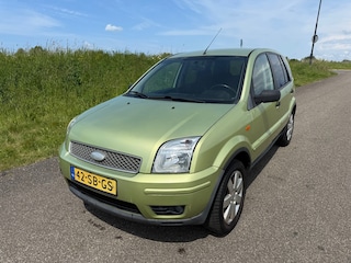 Ford Fusion 1.6-16V Futura incl nw apk en garantie !