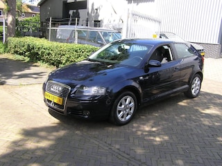 Audi A3 1.6 FSI Attraction nap pas airco nieuwe apk