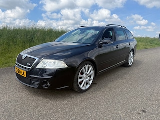 Skoda Octavia Combi 2.0 TFSI RS incl apk garantie en kleine beurt !