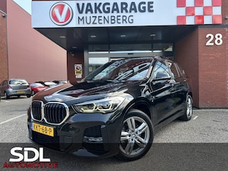 BMW X1 xDrive25e Executive M-Sport // FULL LED // NAVI // SPORTSTOELEN + STOELVERWARMING // PDC // ELEK. KOFFERKLEP
