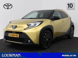 Toyota Aygo 1.0 VVT-i S-CVT Premium | Navigatie | JBL | PDC | Trekhaak | Verwarmde stoelen |