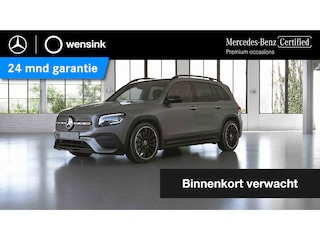 Mercedes-Benz GLB 250 4MATIC Premium Plus | AMG | Night | Trekhaak | Panoramadak | Burmester | Memory | Multispaaks lichtmetalen velgen |