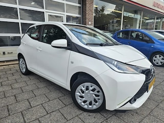 Toyota Aygo 1.0 VVT-i x-play 37894 km !!!!!!!