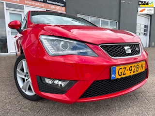 Seat Ibiza SC 1.0 EcoTSI FR met deukje in de motorkap en parkeersensoren en navigatie en bluetooth telefoon