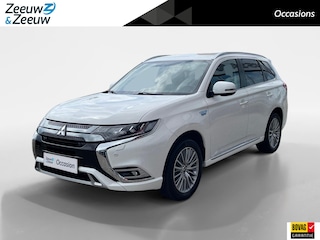 Mitsubishi Outlander 2.4 PHEV Intense 240PK AUTOMAAT | Trekhaak | Apple Carplay & Android Auto | Cruise Control | Climate Control | Stoelverwarming | Dode hoek detectie | Achteruitrijcamera | Parkeersensoren voor & achter |
