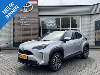 Toyota Yaris Cross 115 FIRST EDITION NL-AUTO ALL-SEASON STOEL/STUURVERW PARK-SENSOREN APPLE/ANDROID BSM LED KEYLESS CAMERA AD-CRUISE
