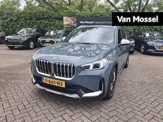 BMW X1 xDrive30e X-Line | VERWACHT | PANO-SCHUIFDAK | LEER | HARMAN KARDON | HEAD-UP | CAMERA | STOELEN VOOR ELEKTRISCH VERSTELBAAR