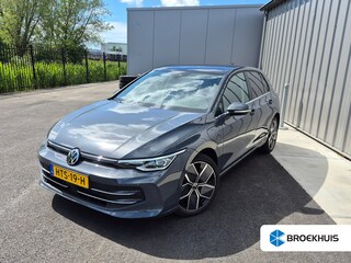 Volkswagen Golf 1.5 eHybrid Style Edition 204PK DSG/AUTO | Glazen panorama-dak | Achteruitrijcamera | Dodehoek detectie | Apple carplay Android auto | Cruise control adaptief | Stoel/stuurverwarming | Verlichte grille/strip | Keyless | DAB | 18"LMV