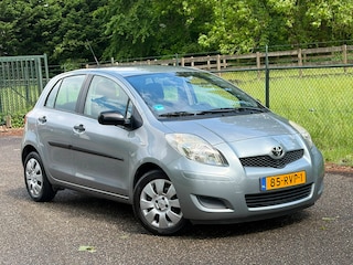 Toyota Yaris 1.3 VVTi Comfort /6-Bak/Airco/5-Deurs/Trekhaak/